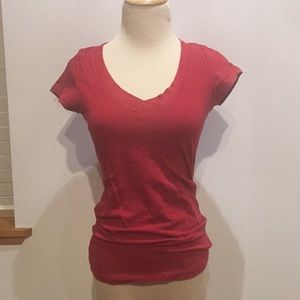 v-neck short sleeve shirt red